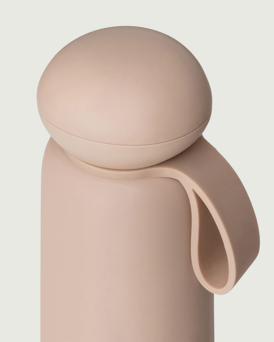 Sunnies Flask pebble cap brown top