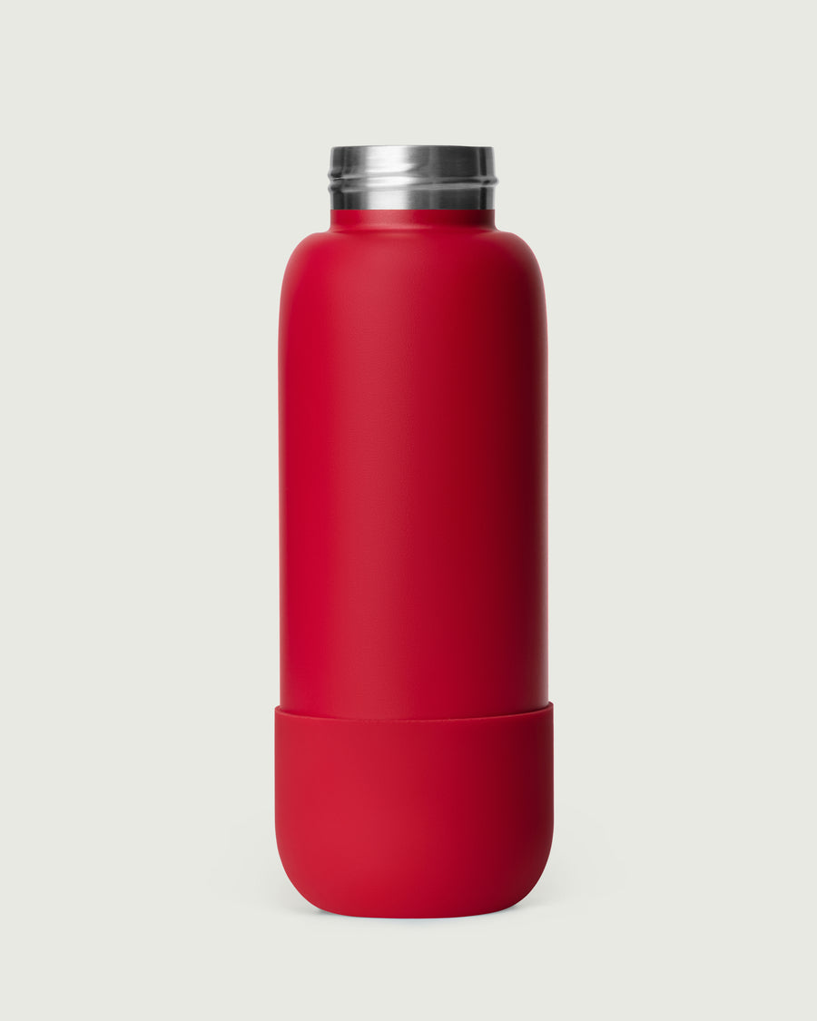 Sunnies Flask Boot red front diagonal