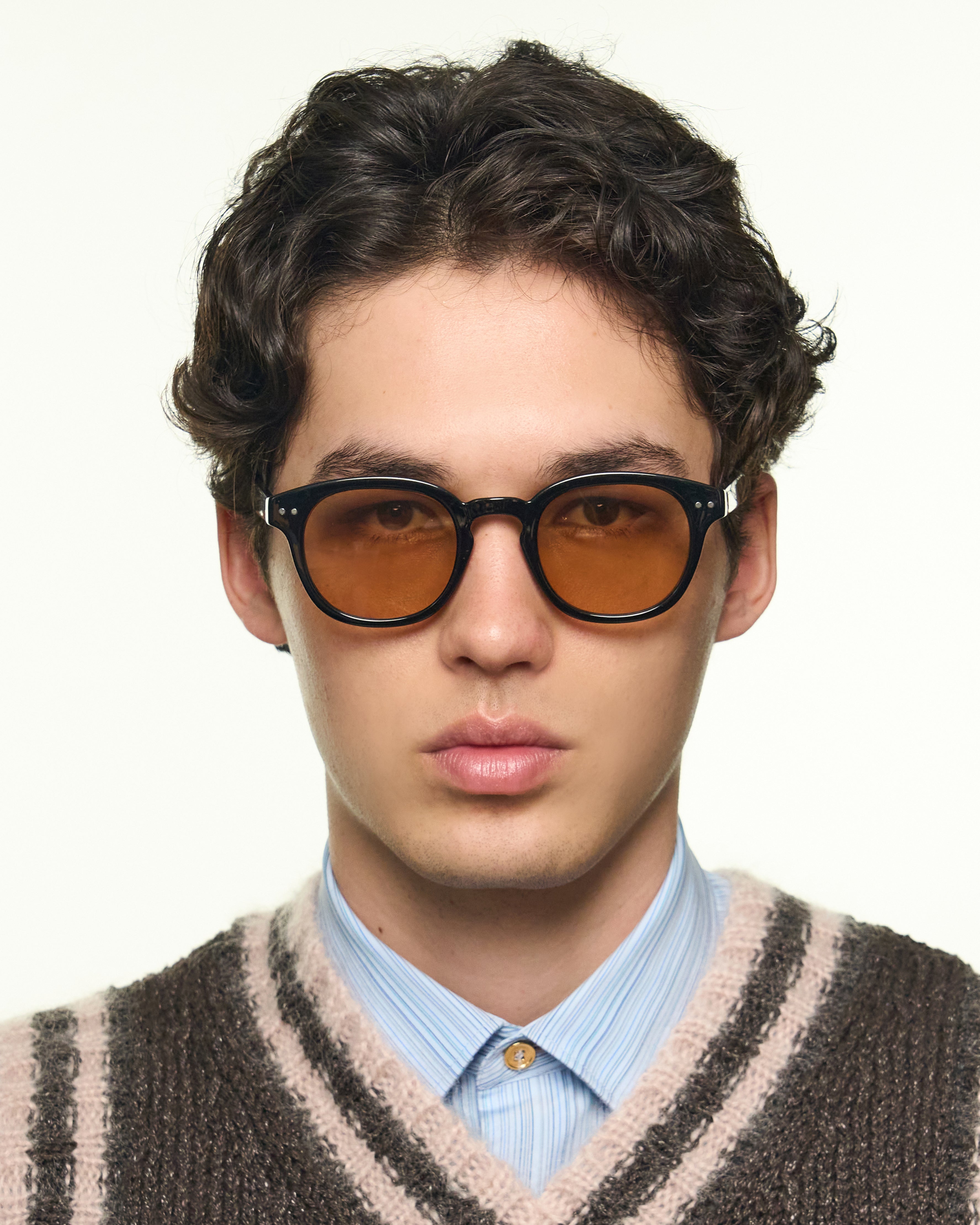 men Hugh Sunglasses round Black recycled polyester