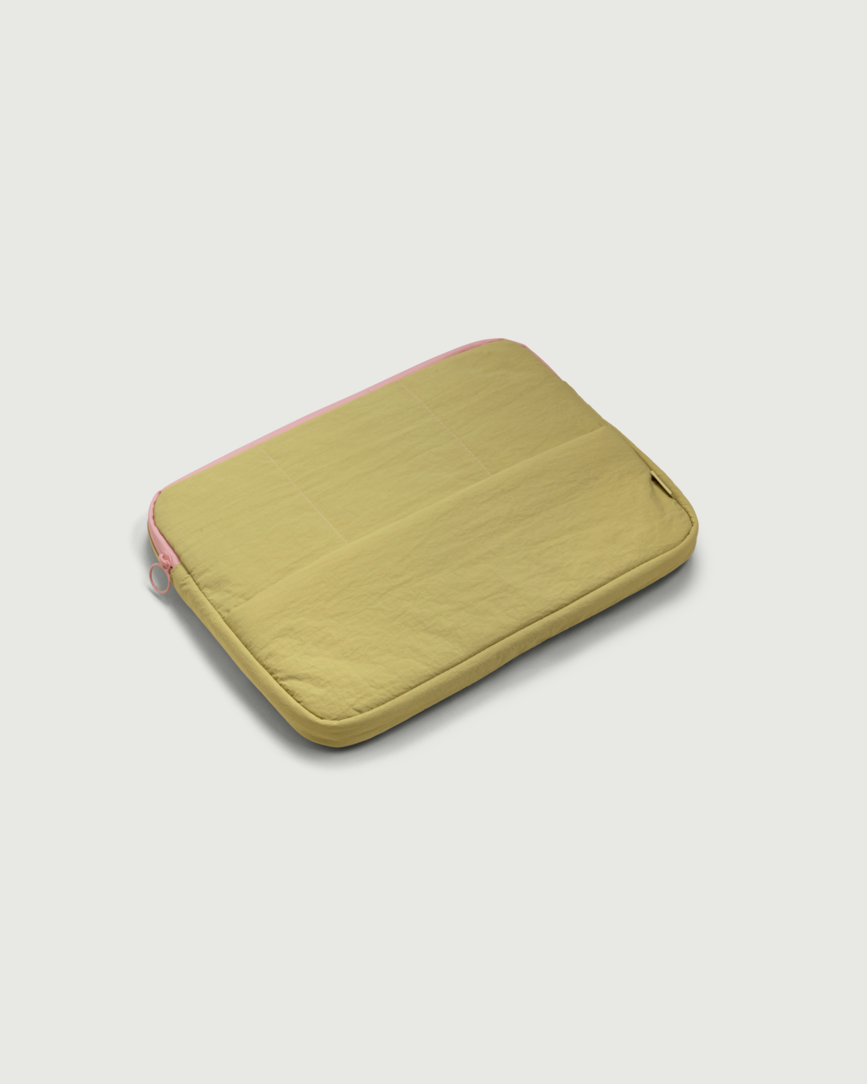Durian::Laptop Sleeve  yellow  front diagonal
