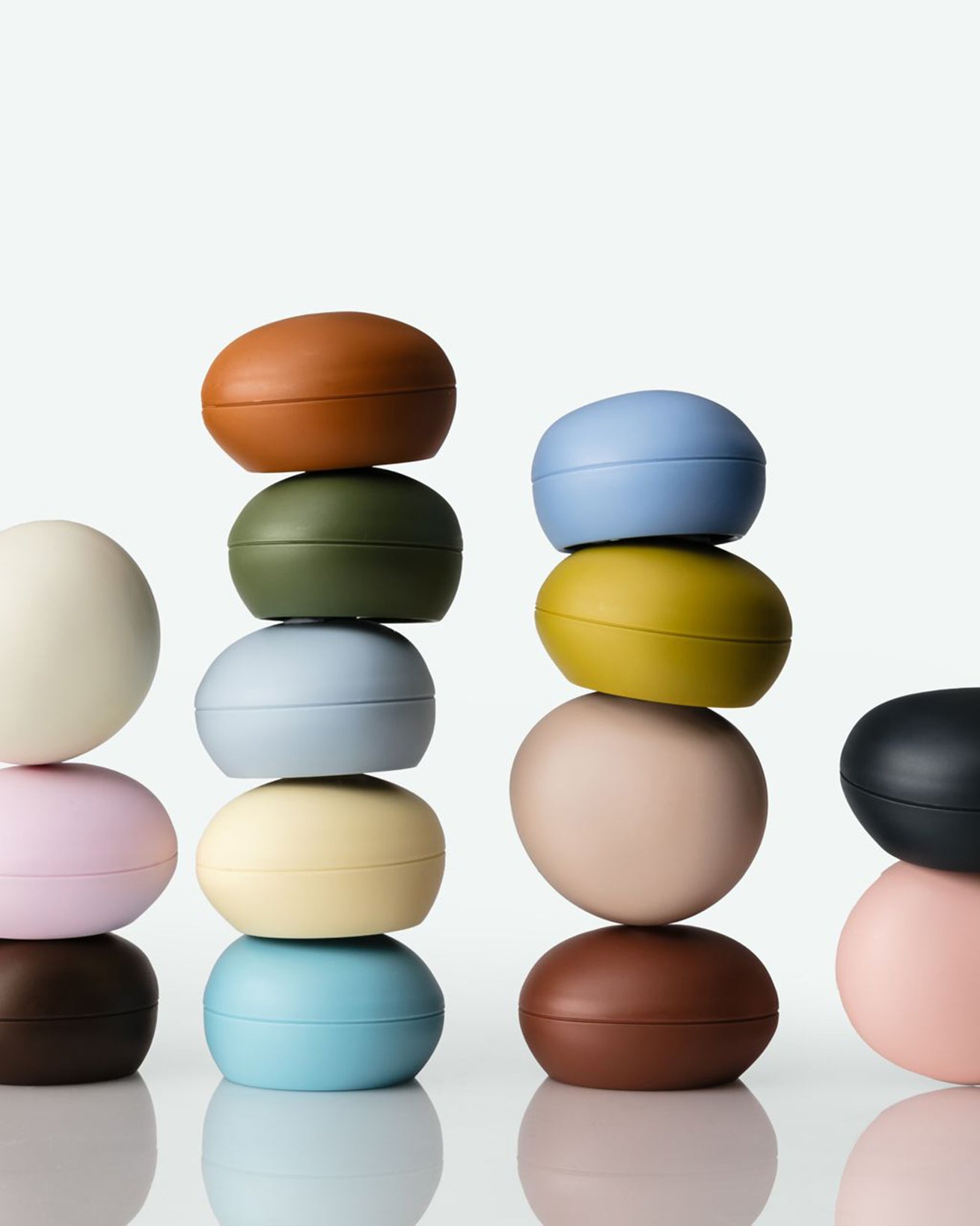 Sunnies Flask -editorial pebble cap white