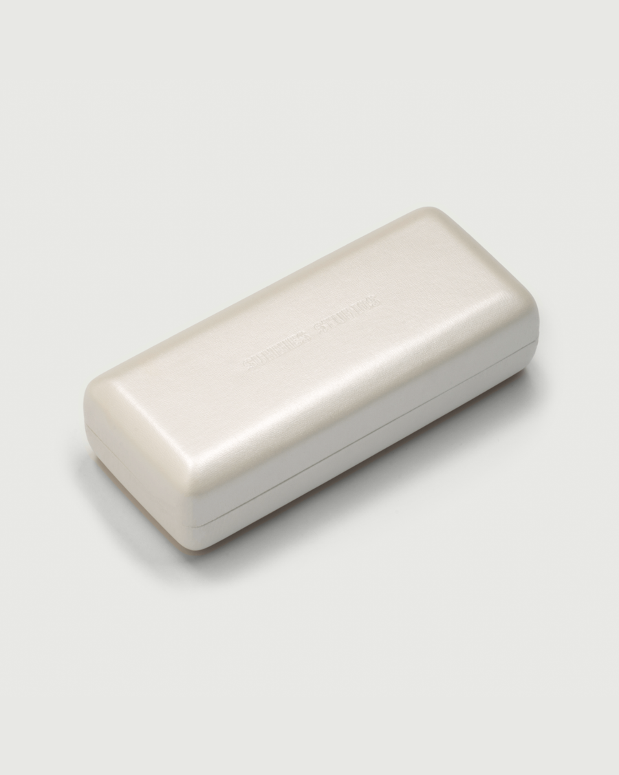Hard Case Eyewear case silver front