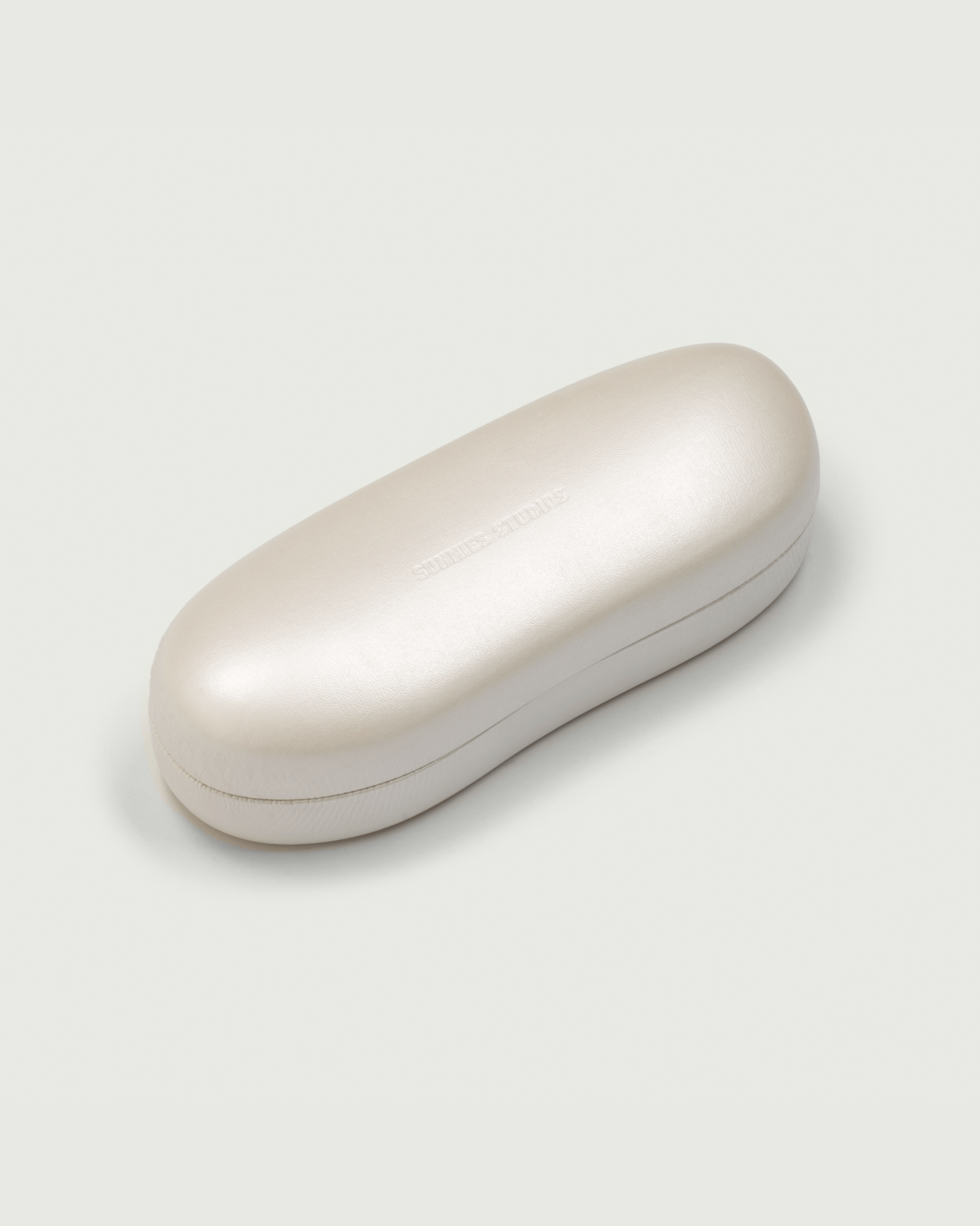 Glint::Blobject Hardcase Eyewear case silver front diagonal