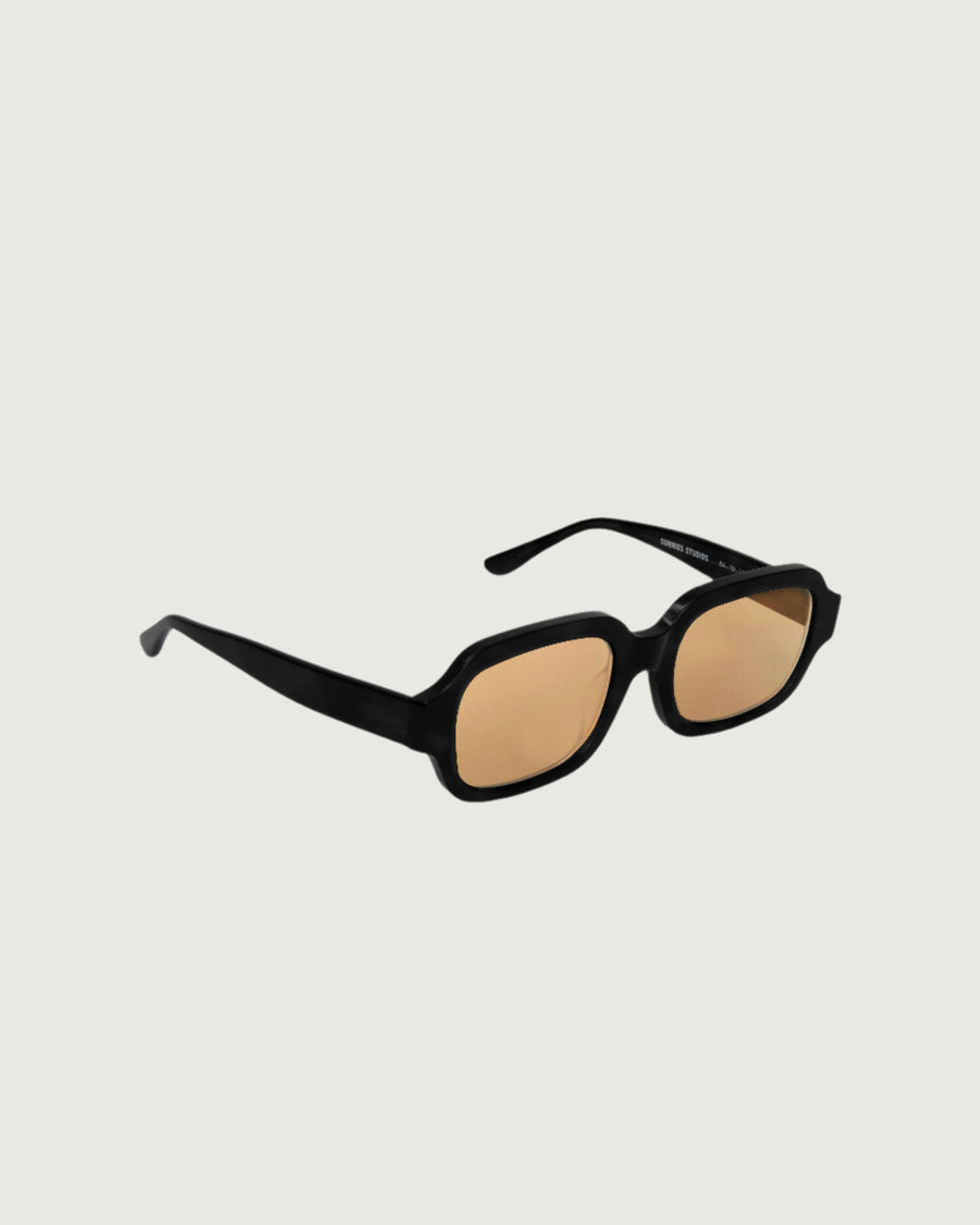 Bobbi – Sunnies Studios INT display picture 2