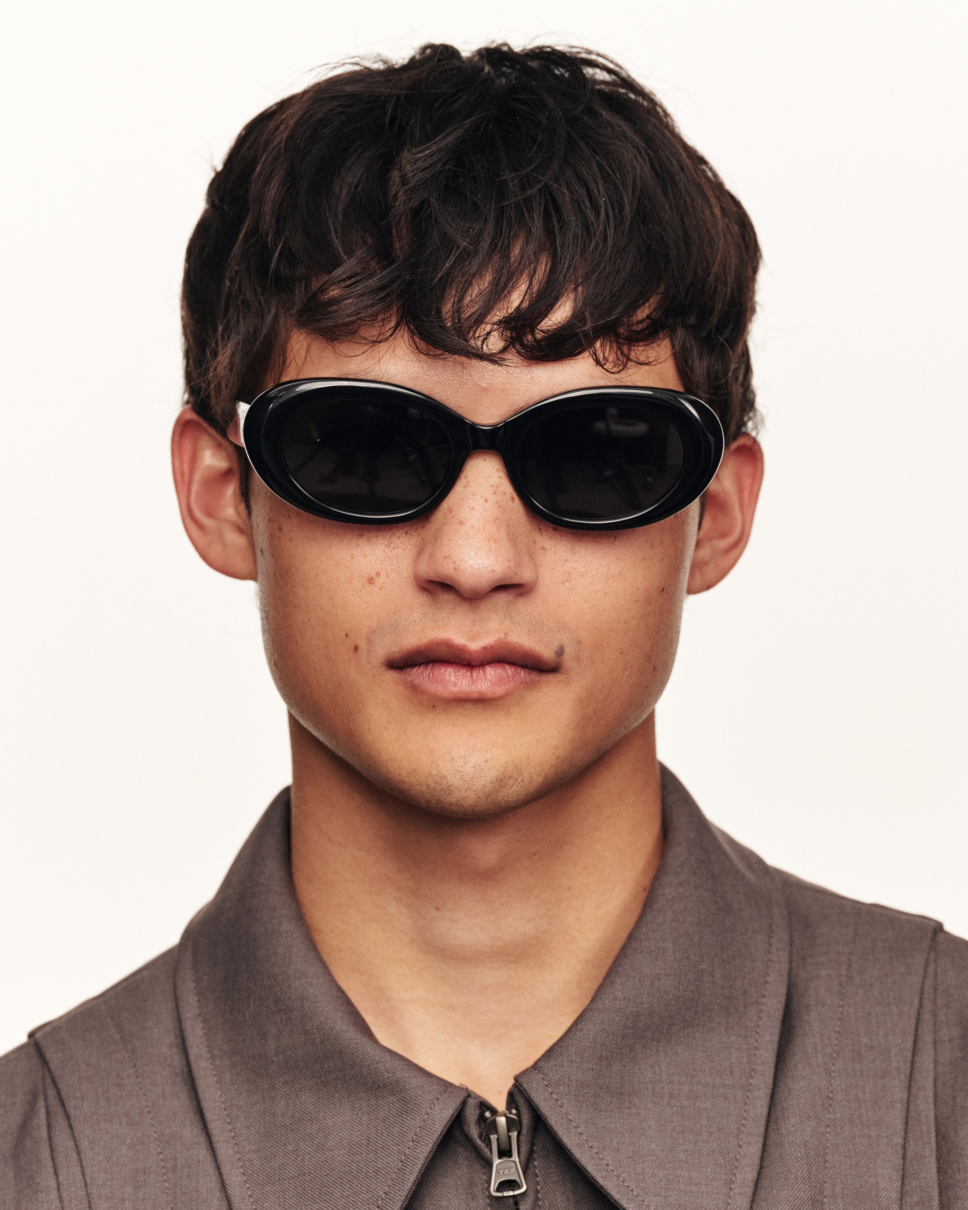 men Iris Sunglasses round black recycled polyester