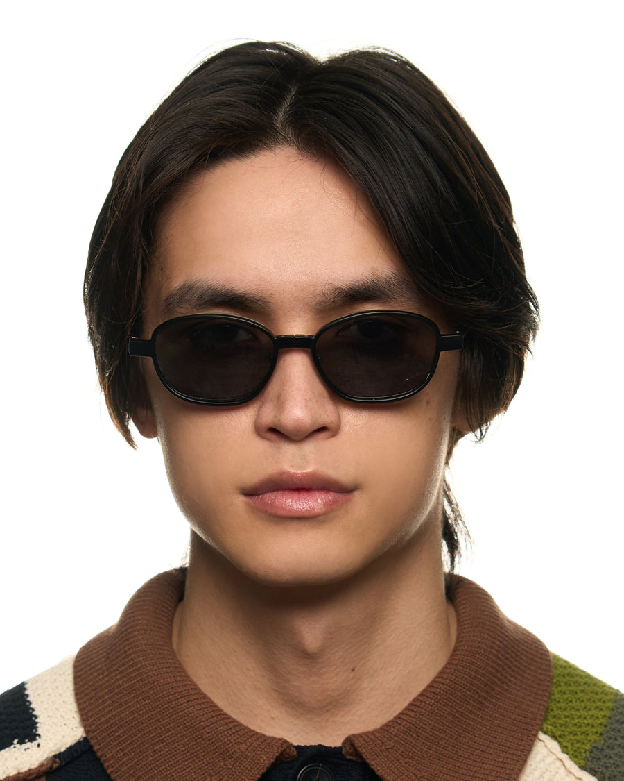 men Willa Sunglasses rectangle black metal mobile full image